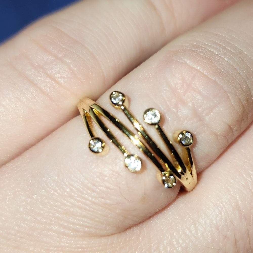 Yellow Gold Ring with Clear Crystal Highlights, Pretty Bird, sz: 7 NEW!